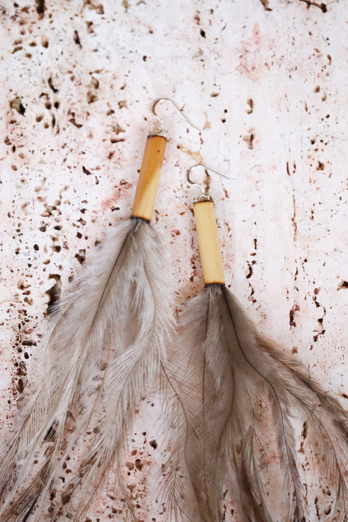 Reed bead + Emu feathers - Earrings