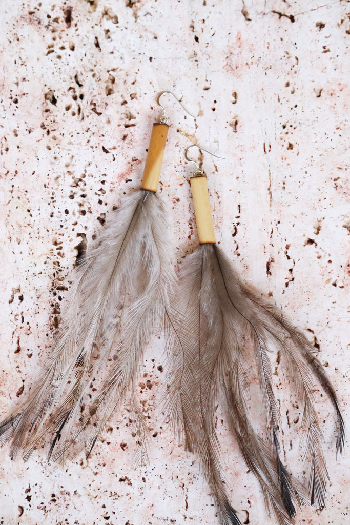 Reed bead + Emu feathers - Earrings